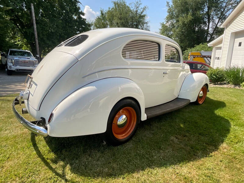1939 Ford Deluxe