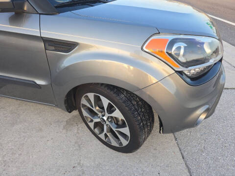 2013 Kia Soul +