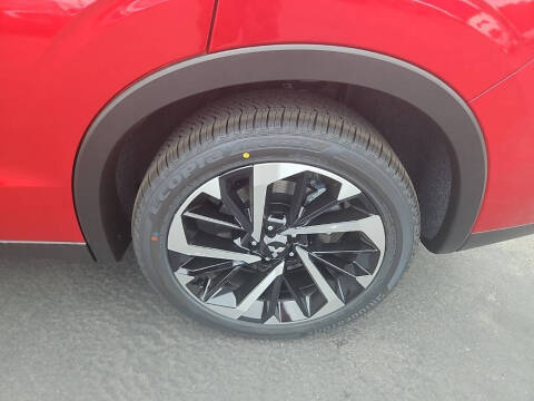 2025 Mitsubishi Outlander PHEV SE