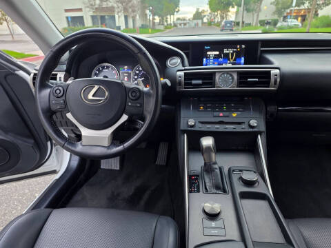 2016 Lexus IS 200t