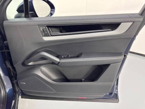 2025 Porsche Cayenne S