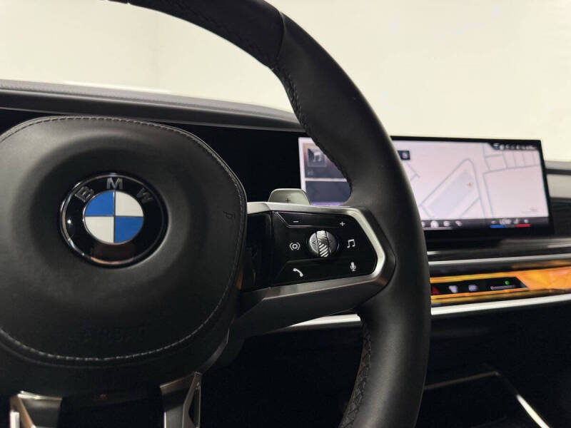 2025 BMW 7 Series 740i