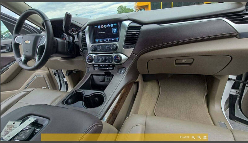 2017 Chevrolet Tahoe LT photo 16