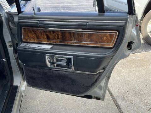 1984 Lincoln Town Car