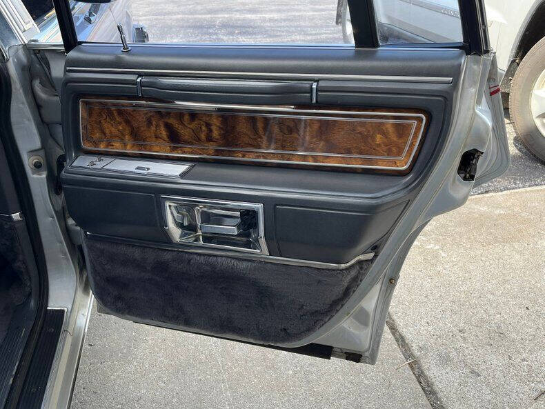 1984 Lincoln Town Car