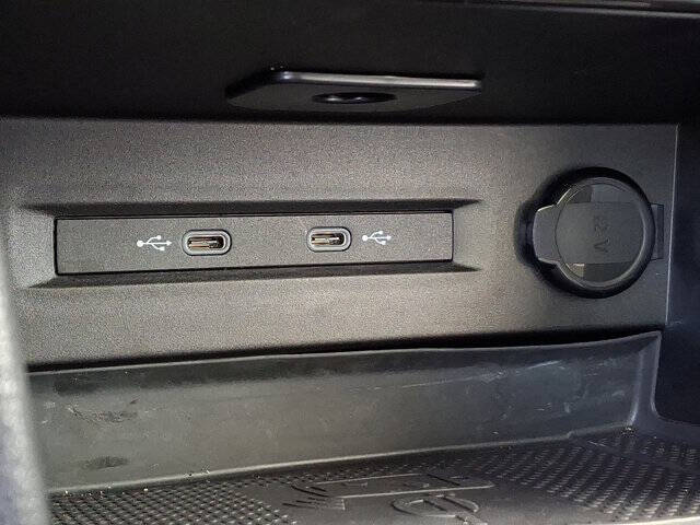 2024 Volkswagen Taos SEL 4Motion