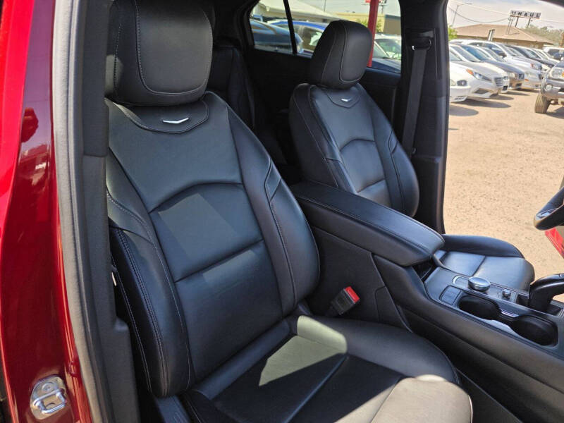 2024 Cadillac XT4 Premium Luxury