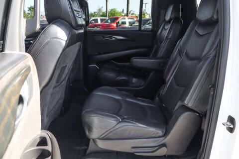 2017 Cadillac Escalade ESV Platinum