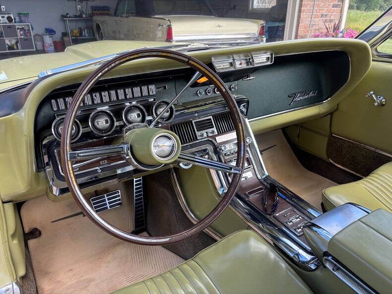 1964 Ford Thunderbird