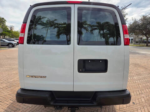 2020 Chevrolet Express 2500