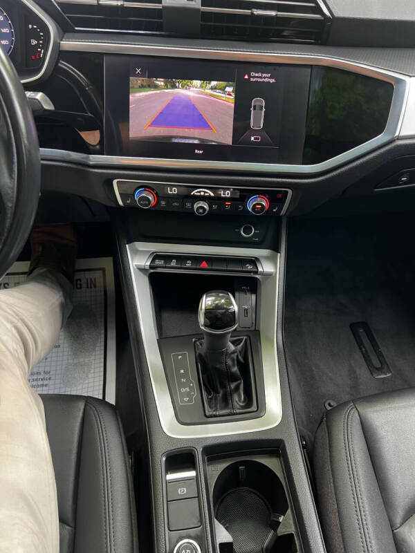 2021 Audi Q3 quattro Premium 40 TFSI