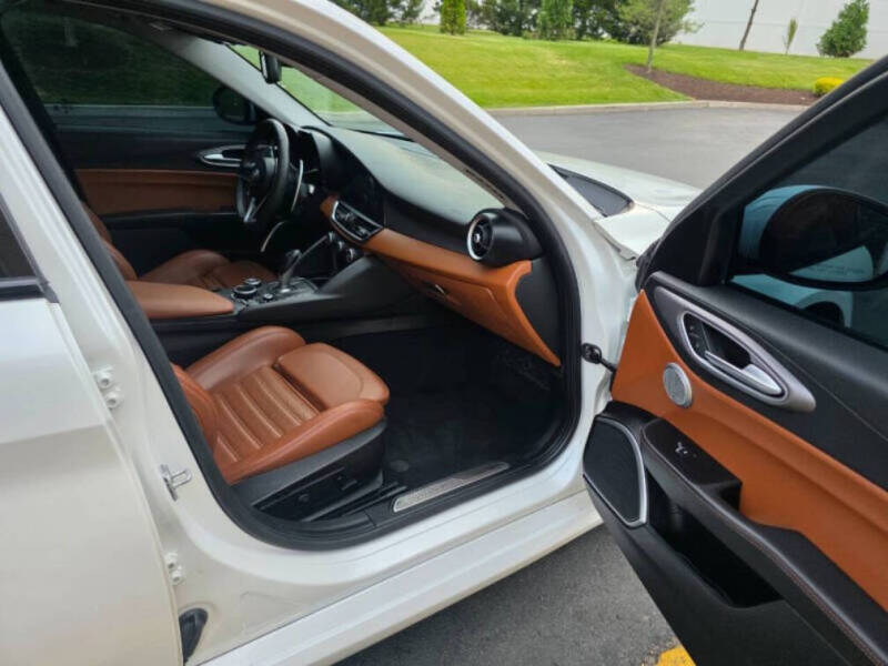 2017 Alfa Romeo Giulia Ti