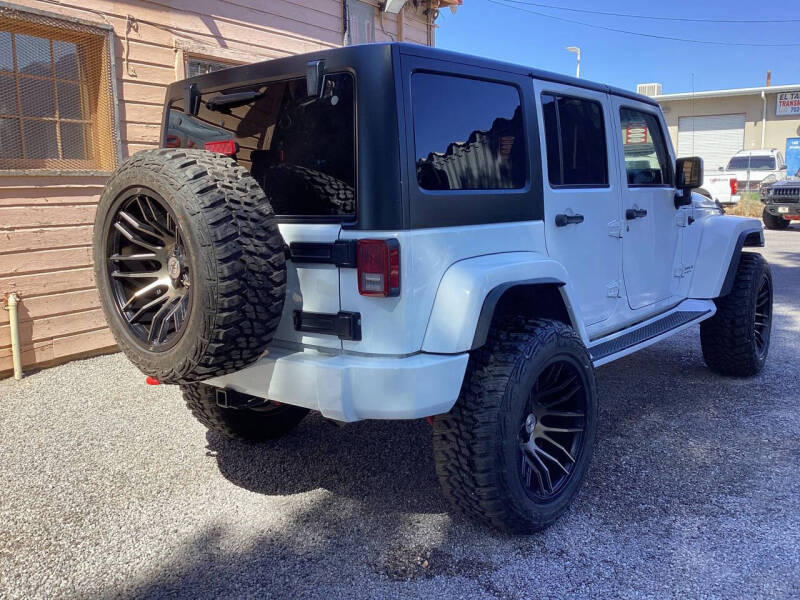 2017 Jeep Wrangler Unlimited Rubicon - Photo 12
