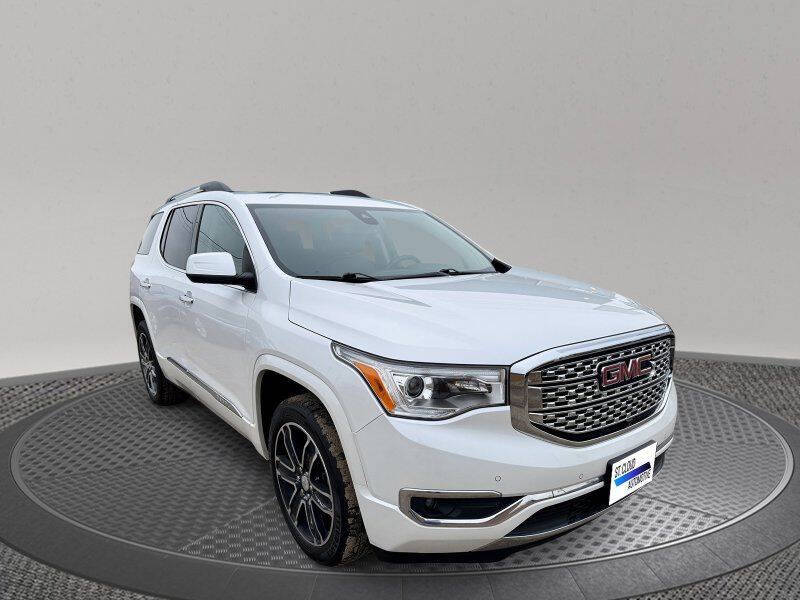 2017 GMC Acadia Denali