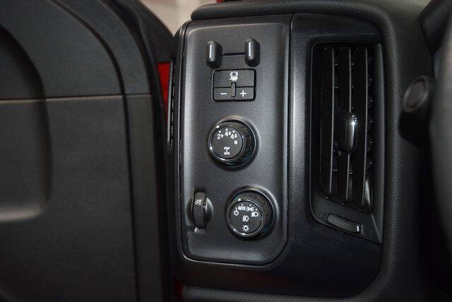 2025 Chevrolet Silverado 6500HD