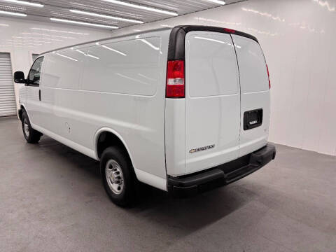 2023 Chevrolet Express 3500