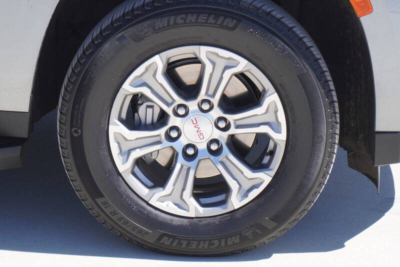 2023 GMC Yukon SLE