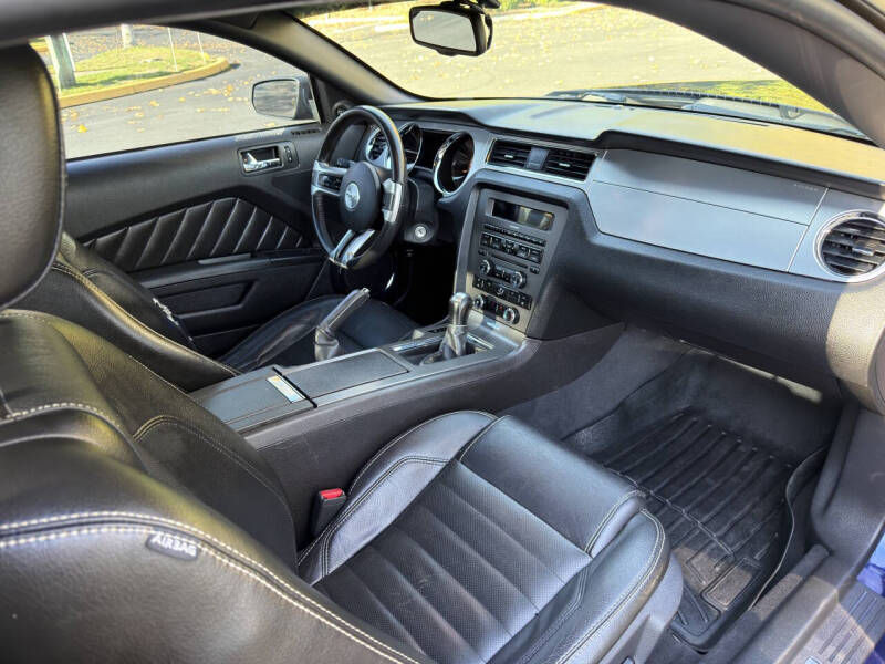 2010 Ford Mustang V6 Premium