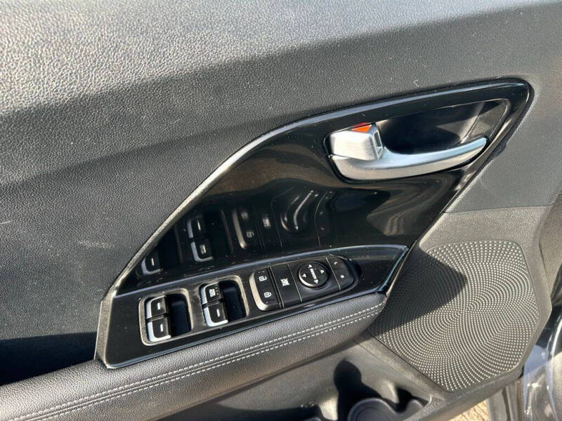 2022 Kia Niro Plug-In Hybrid LXS