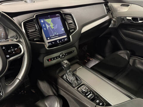2017 Volvo XC90 T6 R-Design