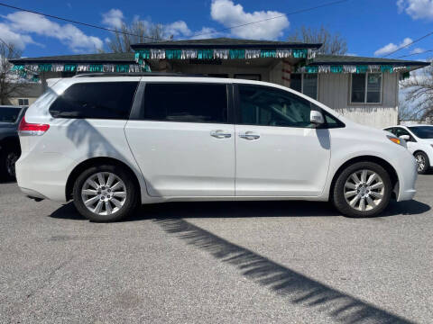 2014 Toyota Sienna Limited 7-Passenger