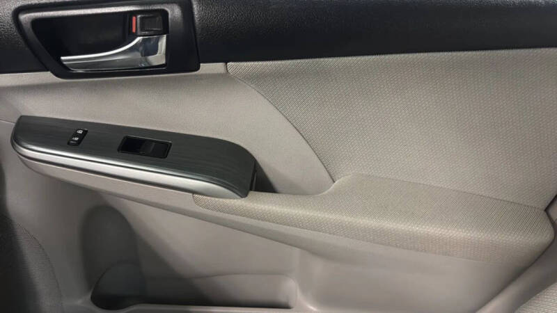 2012 Toyota Camry Hybrid XLE