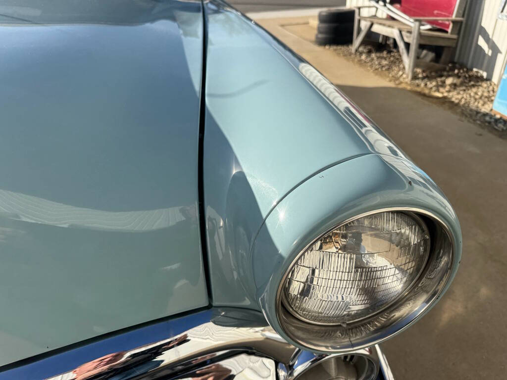 1952 Ford Crestline 82