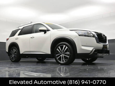 2023 Nissan Pathfinder Platinum