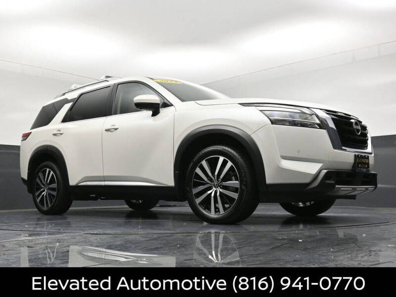 2023 Nissan Pathfinder Platinum