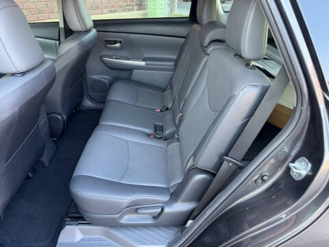 2013 Toyota Prius v Five