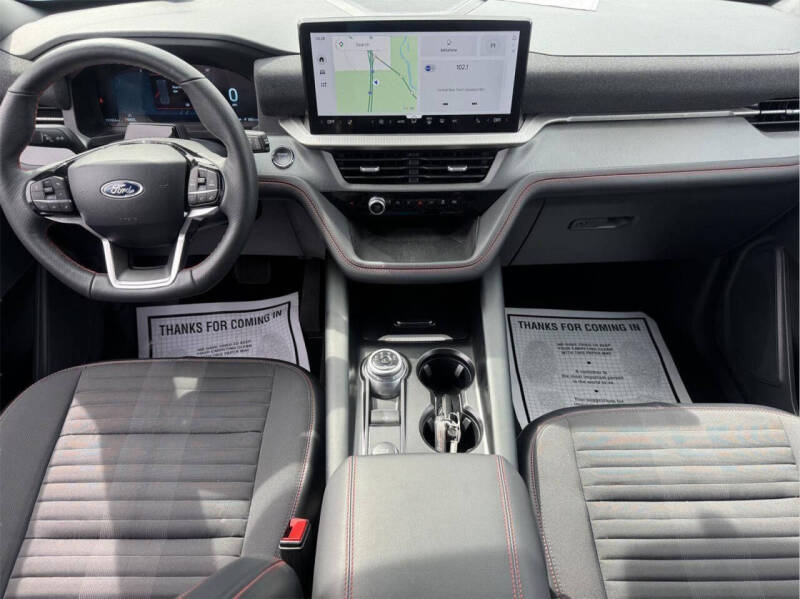 2025 Ford Explorer ST-Line
