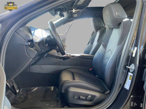 2025 BMW 5 Series 530i