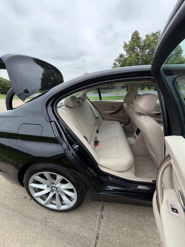 2012 BMW 3 Series 328i
