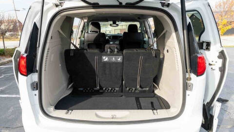 2020 Chrysler Pacifica Touring L