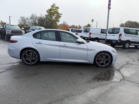 2022 Alfa Romeo Giulia Ti