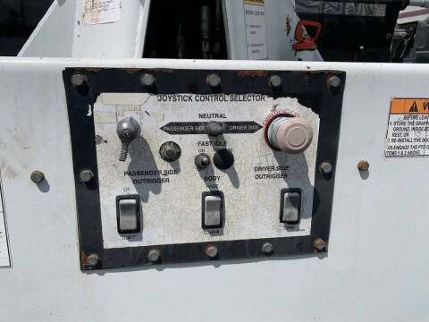 2015 Freightliner M2 106