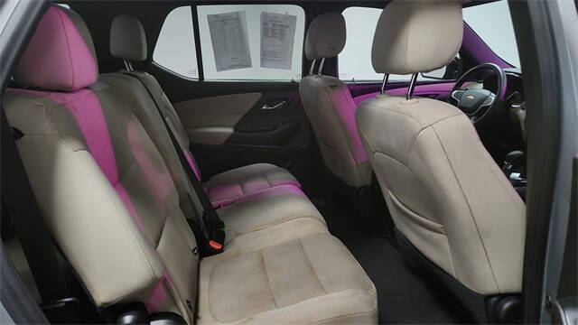 2023 Chevrolet Traverse LS