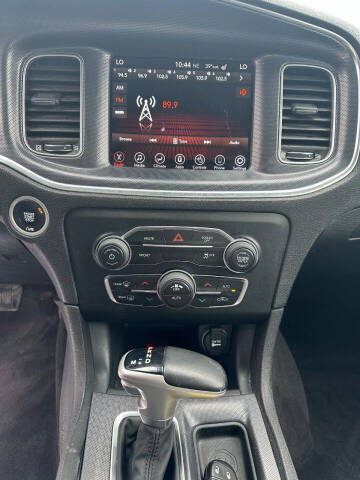 2017 Dodge Charger SXT