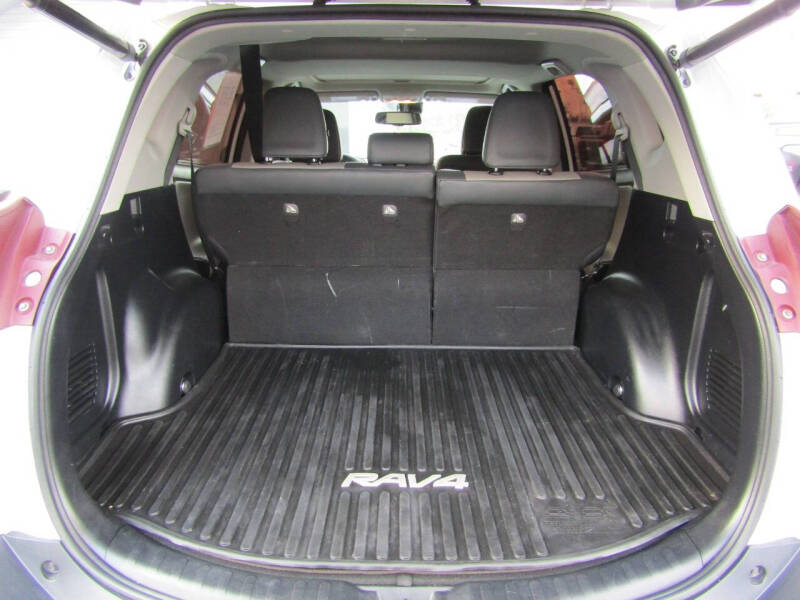 2015 Toyota RAV4 null photo 19