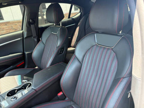 2025 Genesis G70