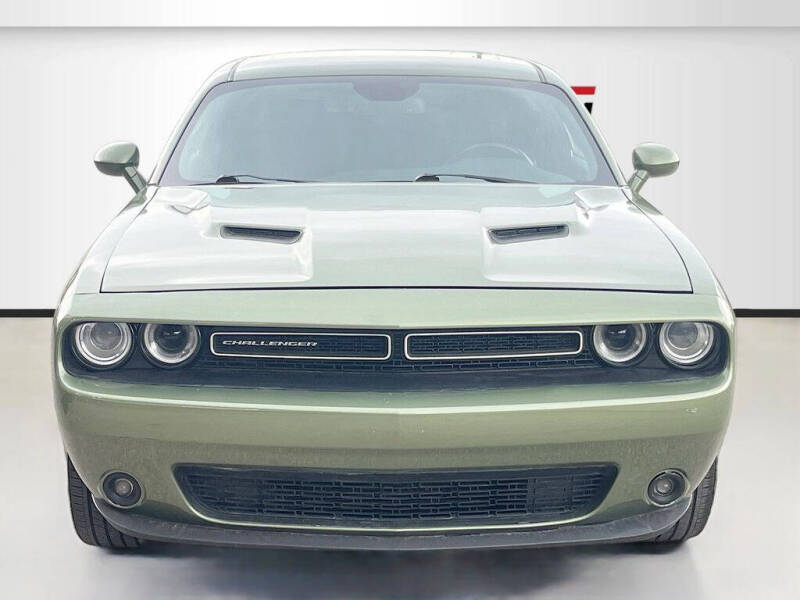 2022 Dodge Challenger SXT