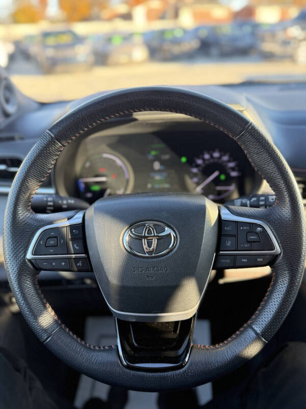 2022 Toyota Sienna XSE 7-Passenger