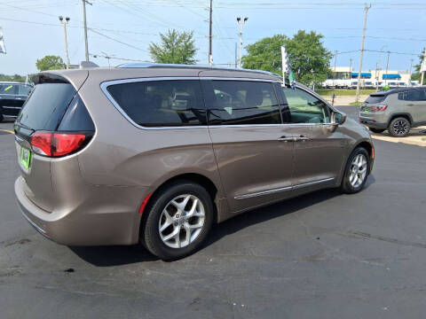 2018 Chrysler Pacifica Touring L Plus