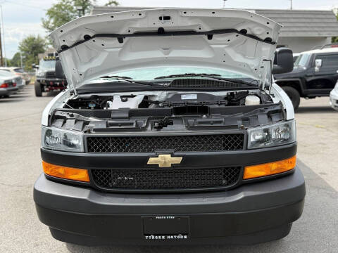 2022 Chevrolet Express 2500