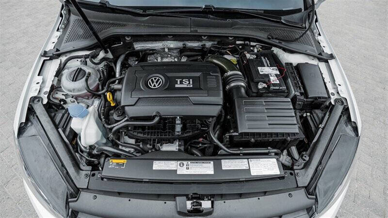 2019 Volkswagen Golf R 4Motion