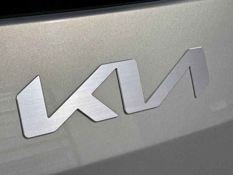 2024 Kia EV9 Land