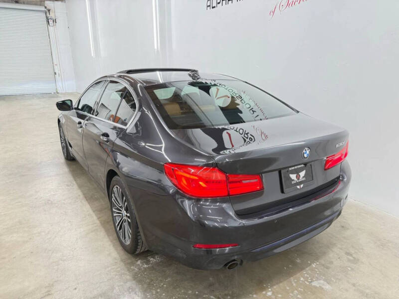 2018 BMW 5 Series 530i