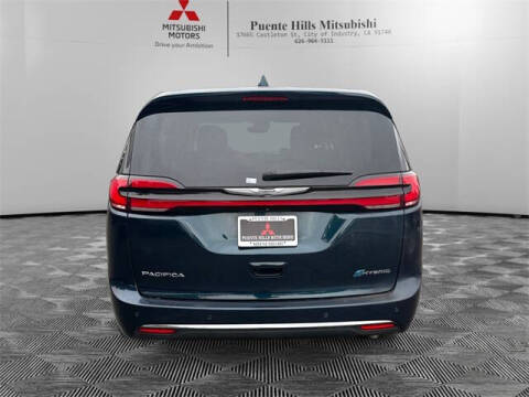 2022 Chrysler Pacifica Hybrid Limited