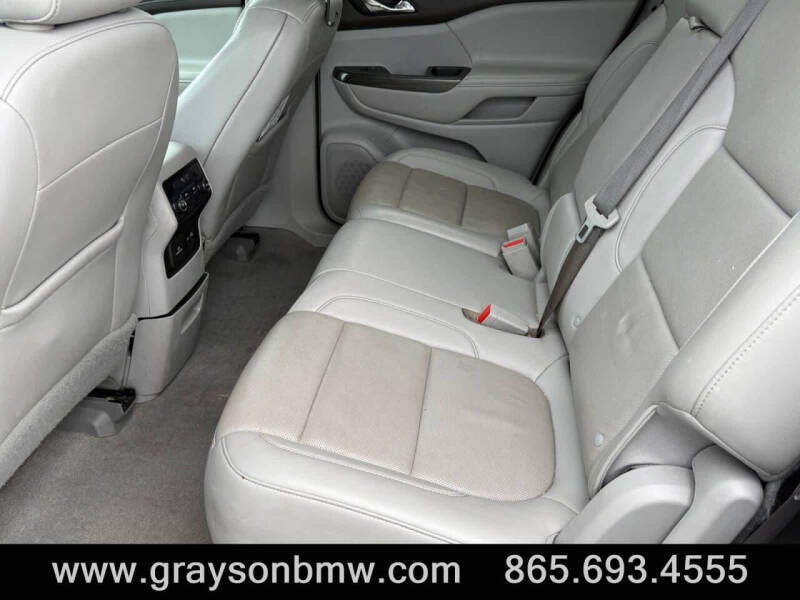 2021 GMC Acadia SLT