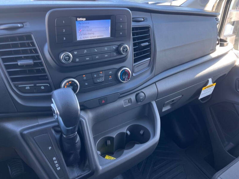 2025 Ford Transit 250